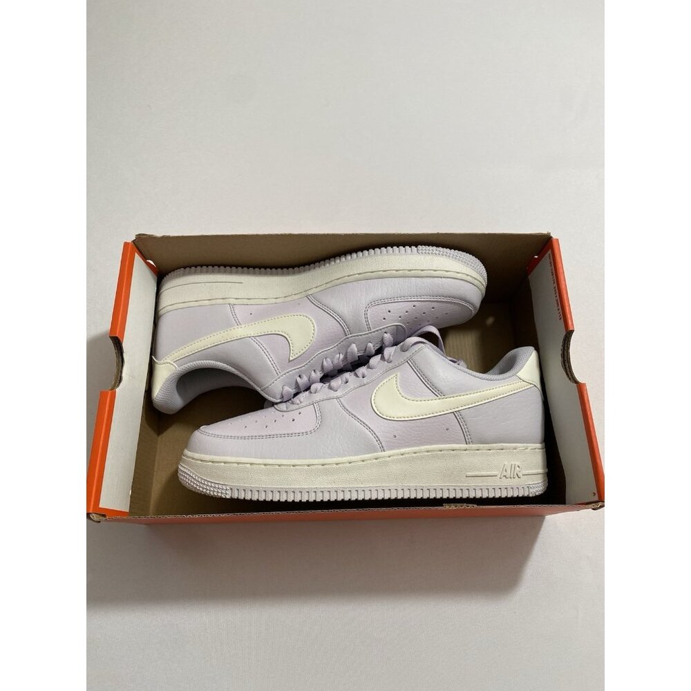 New Women’s Size 10 -Nike Air Force 1 '07 SE Next Nature Barely Grape DV3808 500